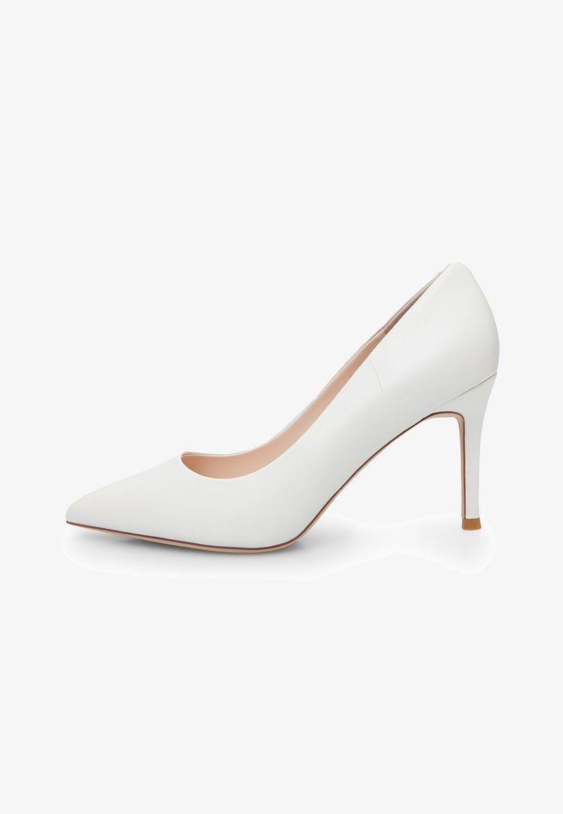 Bata Classic heels - white