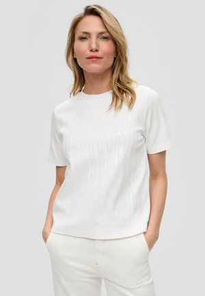 - T-shirt z nadrukiem