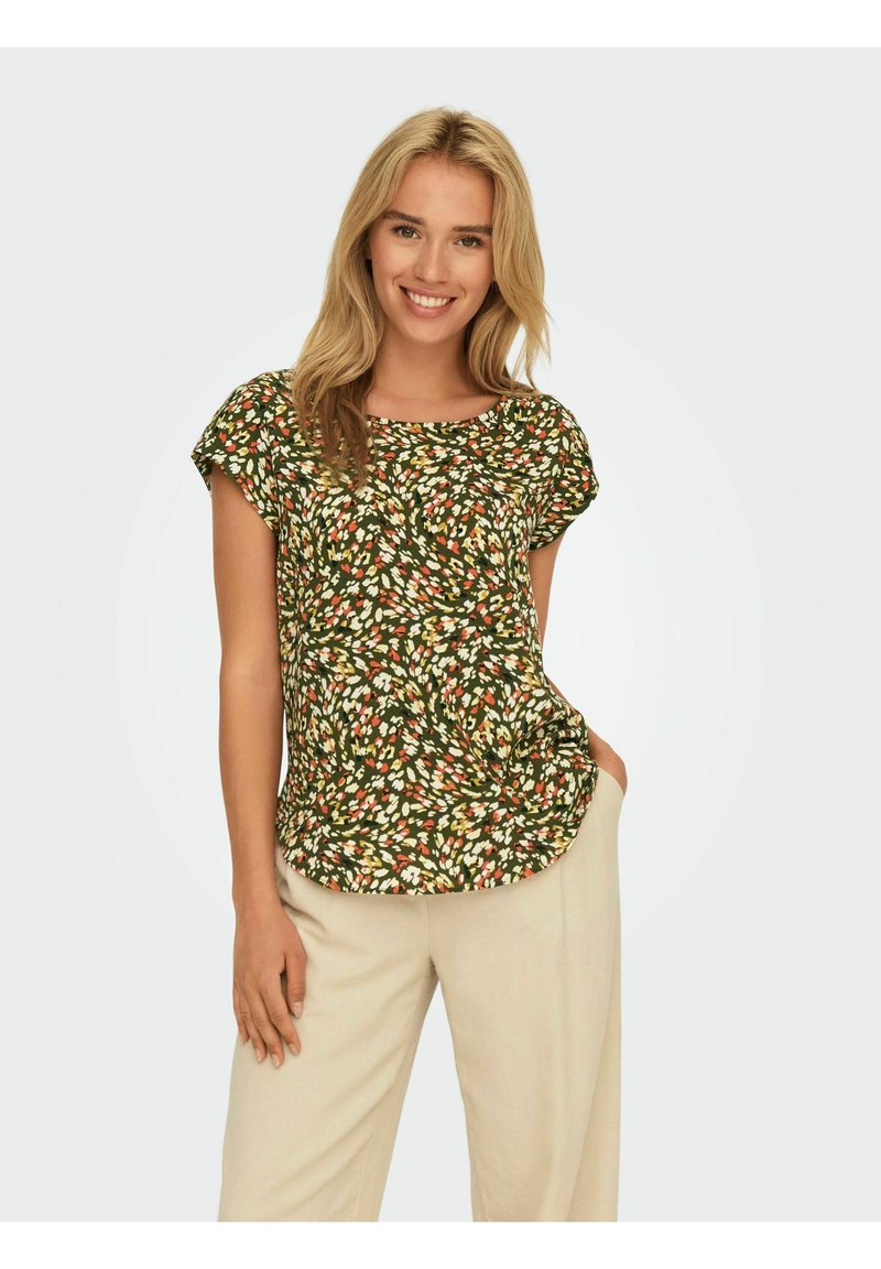 ONLY ONLVIC AOP  - Print T-shirt - winter moss
