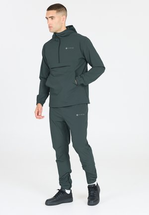 JAYSON - Træningsbukser - dusty forest