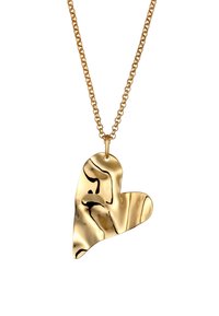 Guld hjertevedhængs halskæde med et bølget, struktureret design, hængende fra en kædelt kæde. Hjertet har buede linjer for ekstra detaljer.