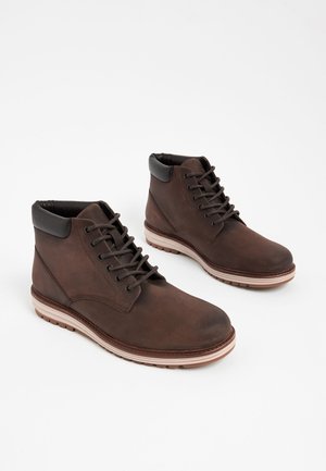 Next, REGULAR FIT - Bottines à lacets - brown