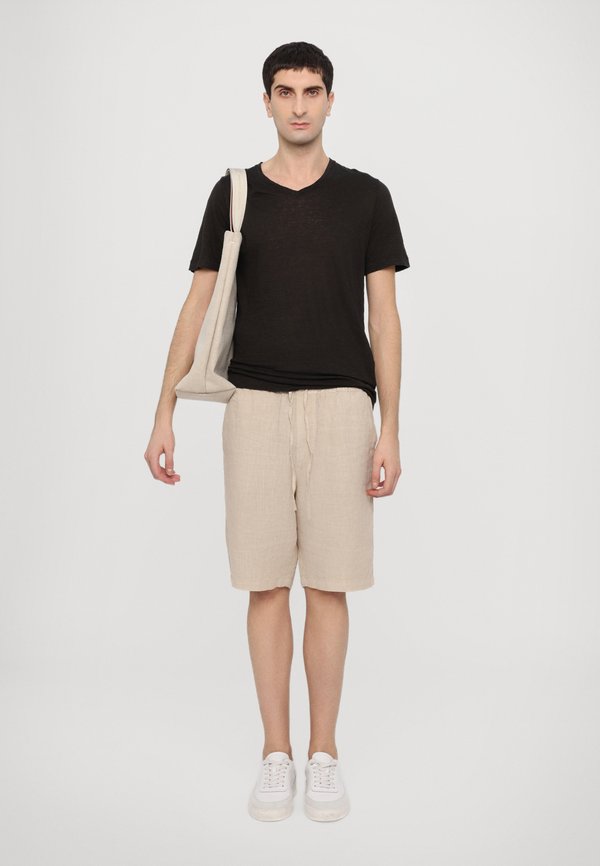 MEN V NECK - Basic T-shirt4