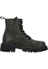 Stivaletti in pelle verde con lacci sulla parte anteriore, zip laterale, superficie texture, suola in gomma nera spessa e dettagli cuciti lungo il bordo.