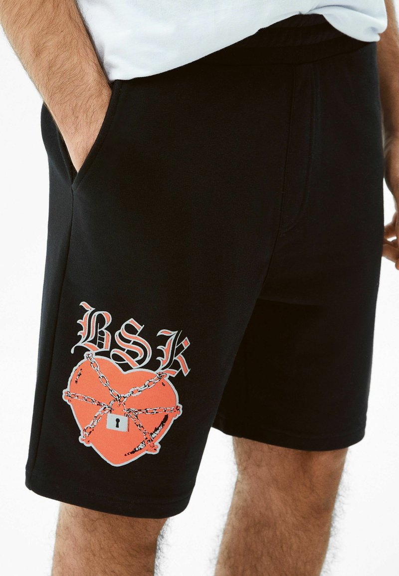 Herren Chino Shorts | Bershka BERMUDA Shorts black/schwarz - QP00099 Herren Chino Shorts | Bershka BERMUDA Shorts black/schwarz - QP00099