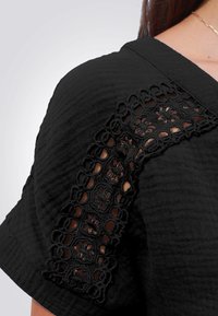 Cupshe Blouse - black