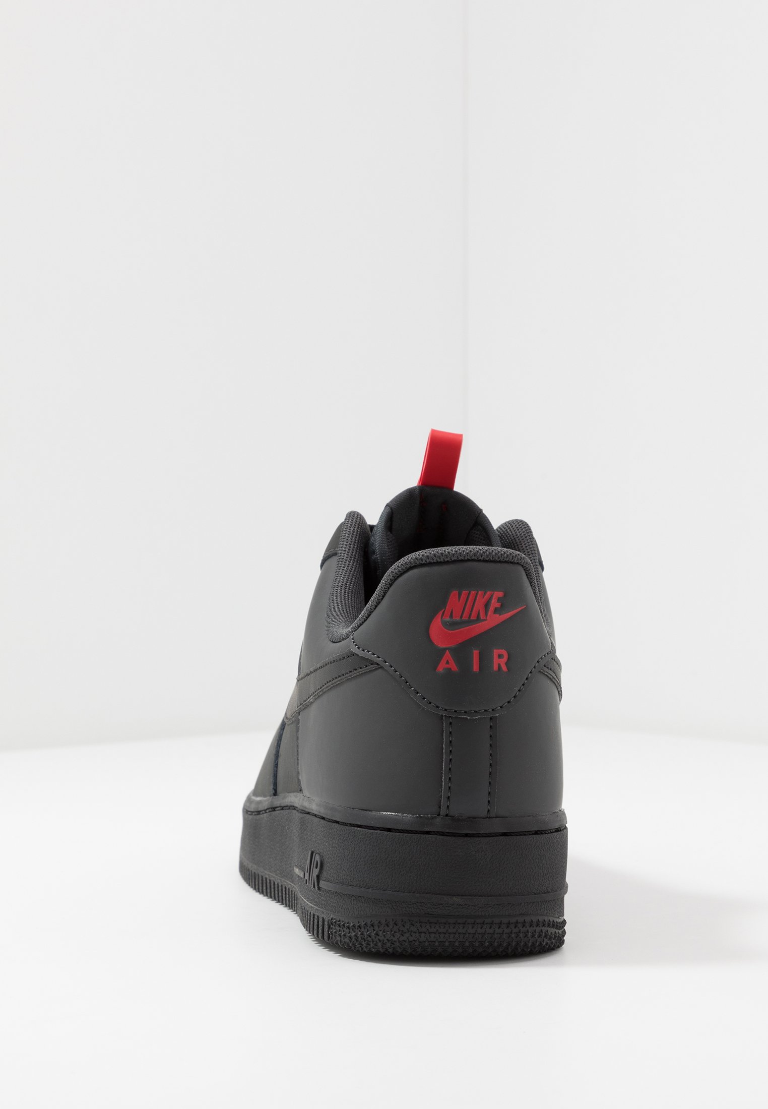 air force 1 low anthracite black and red