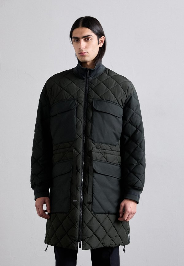 Winter coat - jet set