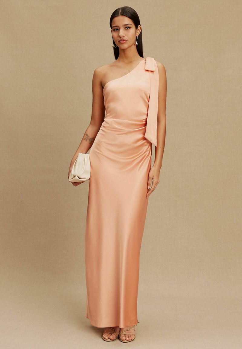satin bridesmaid dress with sleeves 1930's Peach Silk Gown with Train and Cream Lace – Eveliina Vintage