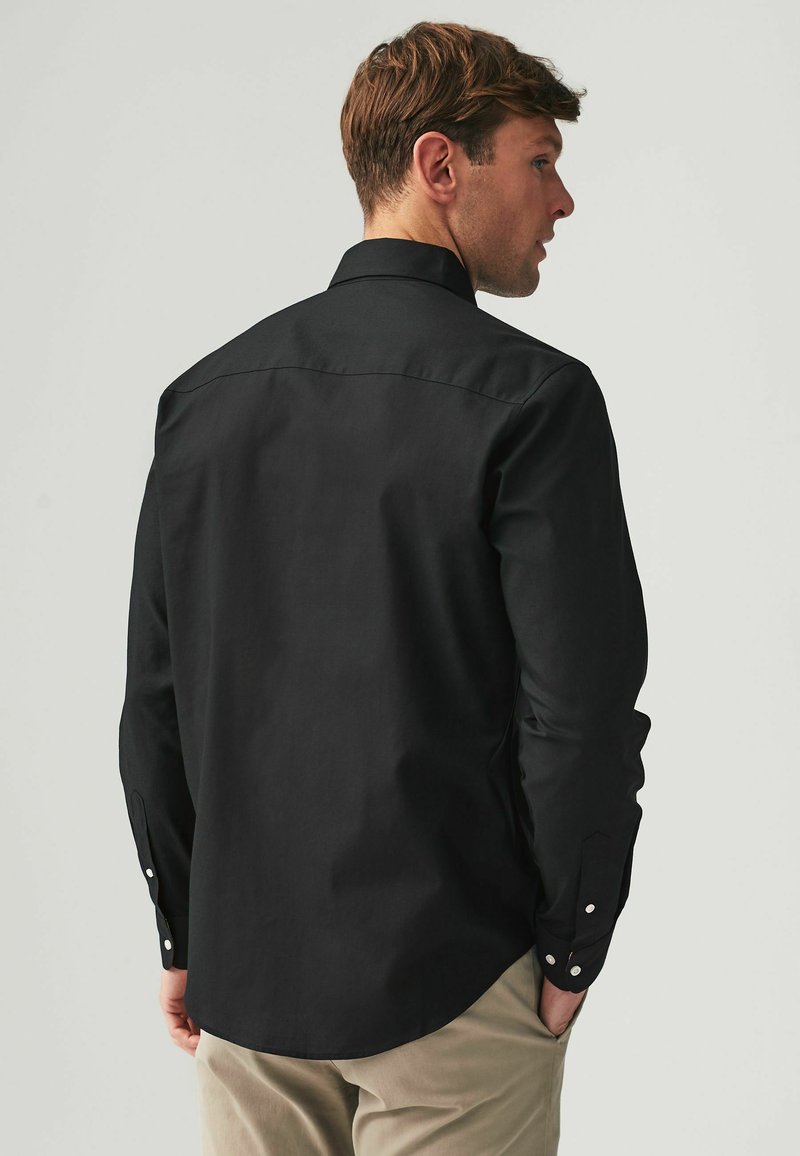 Camicie da uomo convenienti ⇒ Acquista abbigliamento da uomo