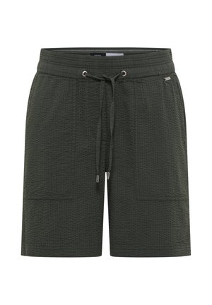 Shorts en tissu texturé vert foncé avec taille élastique, cordon de serrage, poches plaquées à l'avant et petite étiquette métallique de la marque sur le côté.