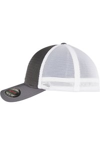 Szürke és fehér hálós trucker sapka ívelt napellenzővel és állítható snapback pánttal. Elöl fekete, kör alakú logó található.