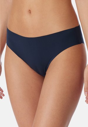 Marineblaues Bikiniunterteil aus einem glatten, elastischen Material. Es verfügt über ein niedrig geschnittenes Design mit klaren Linien und minimalen Nähdetails.