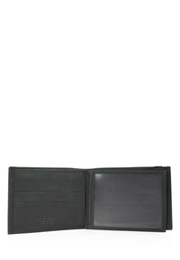 Cartera de cuero negro con múltiples ranuras para tarjetas y un bolsillo transparente para la identificación, con textura suave y bordes cosidos, mostrada en posición abierta.