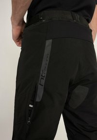 JP1880 Pantalon classique - black