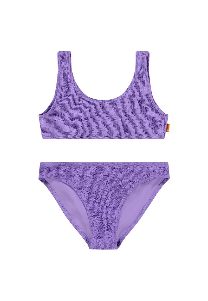 Ensemble de bikini texturé violet comprenant un haut à encolure dégagée et un bas taille basse. Fabriqué dans un tissu doux et extensible avec une finition mate.