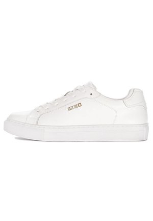 - Sneakersy niskie