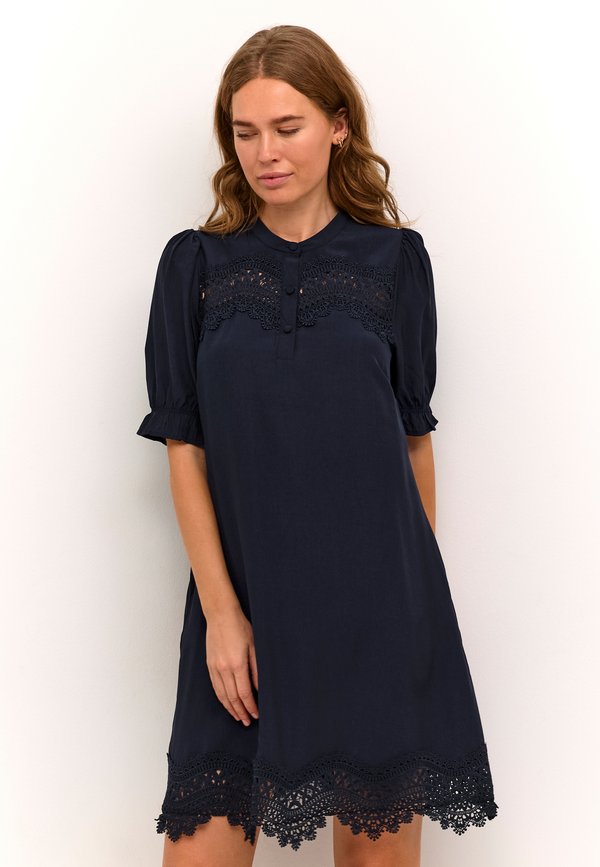 CUTIFFANY - Freizeitkleid - salute