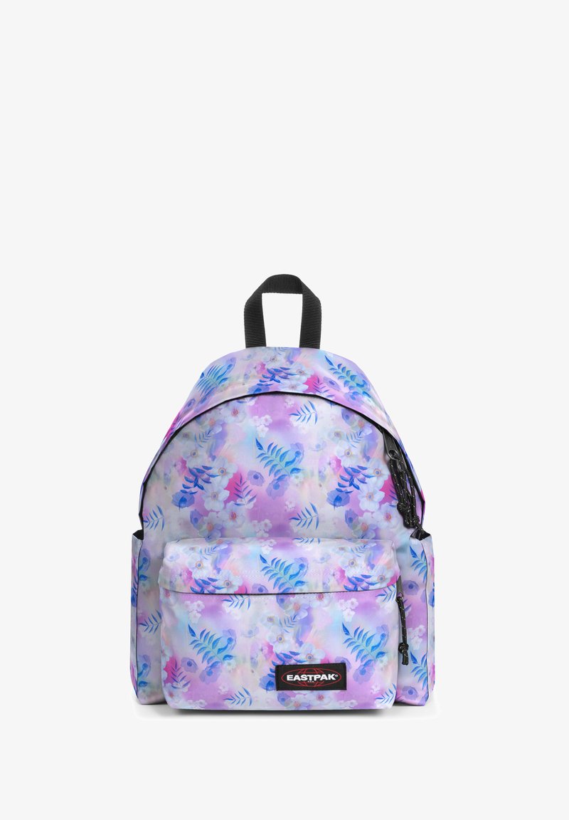 Wielokolorowy plecak Eastpak z kwiatowym wzorem. Posiada regulowane szelki, przednią kieszeń na zamek oraz uchwyt na górze. Wykonany z trwałego materiału.
