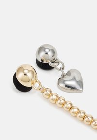 Crocs JIBBITZ COOL GIRL FESTIVAL 5 PACK UNISEX - Alte accesorii - white