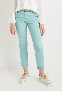 Non sélectionné, amande