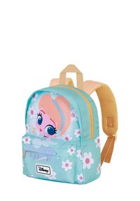 Mochila azul claro con estampado floral, que presenta un personaje de dibujos animados en la parte frontal, cremallera dorada y correas de malla acolchadas.