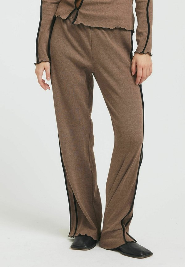 CIARARS - Jogginghose - mocha
