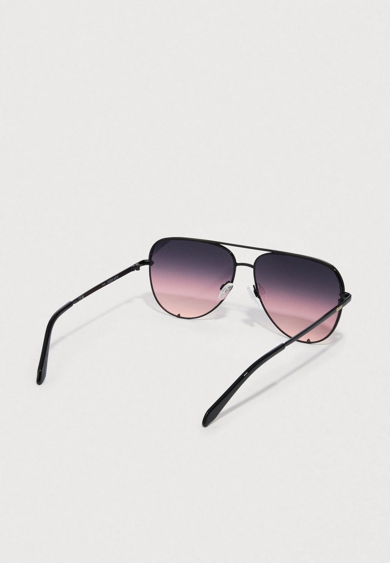 Quay Women’s Gradient Aviator Sunglasses - Black Frames/Pink Plum Lenses. QUAY Unisex High Key Extra Large 55mm Aviator Sunglasses  main image 2