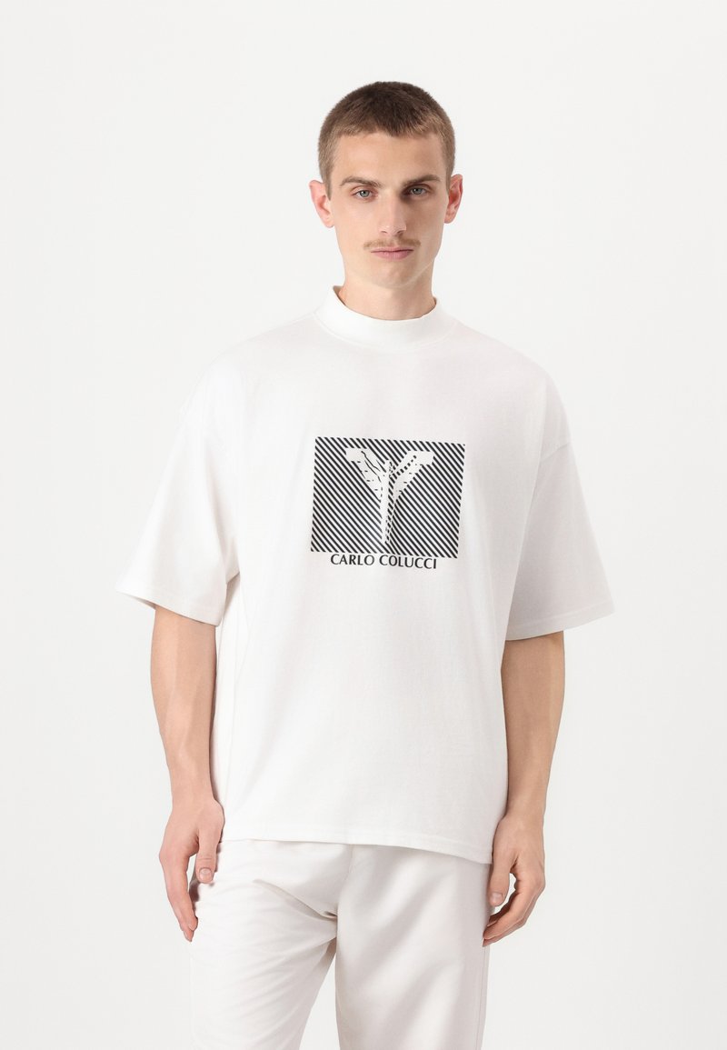 Carlo Colucci - UNISEX - Print T-shirt - offwhite, Enlarge