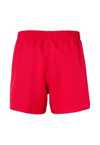 Rode sportieve shorts gemaakt van lichtgewicht stof, met een elastische tailleband en een eenvoudig ontwerp zonder zakken of extra details.