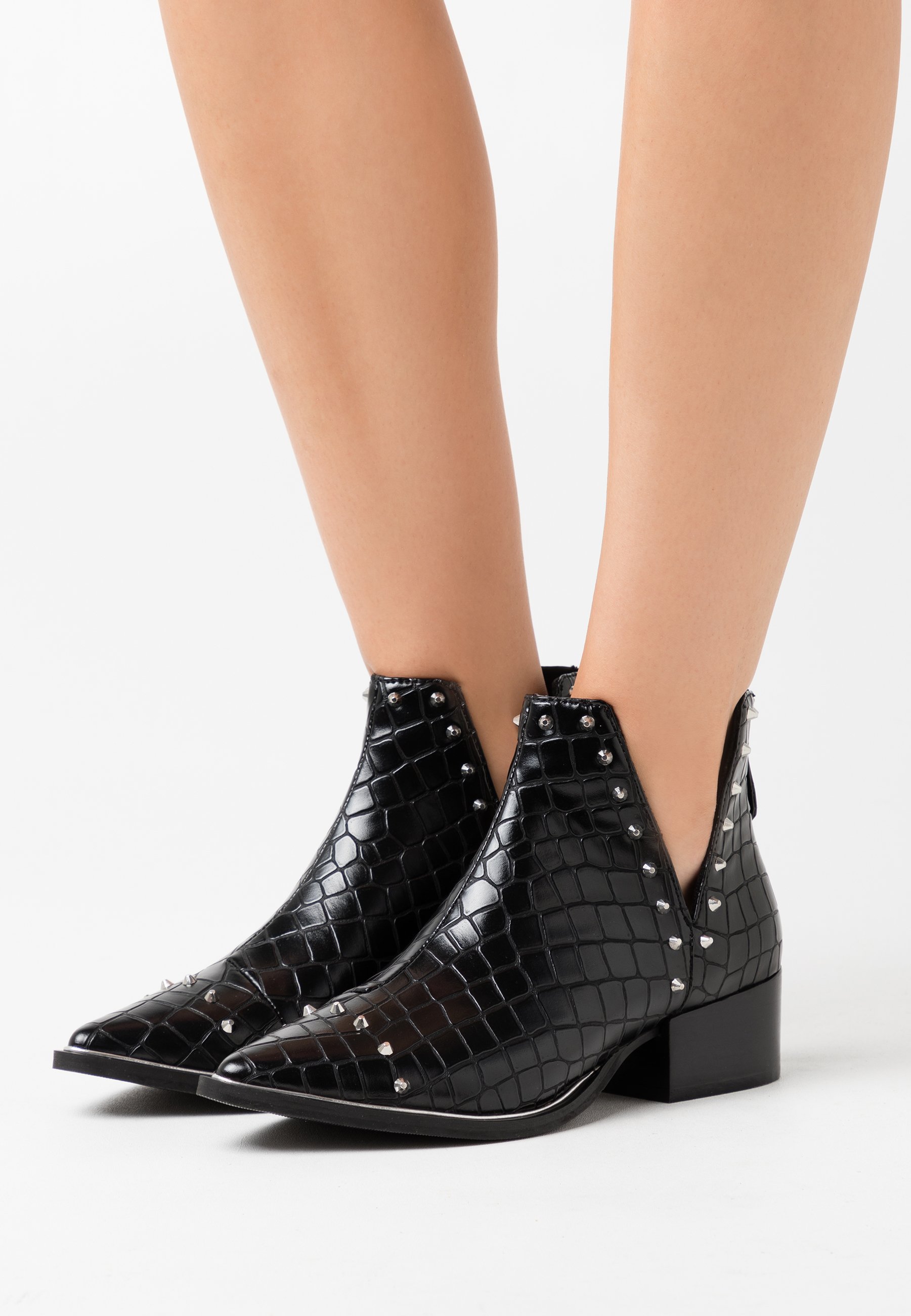Steve madden epy ankle boot Clearance
