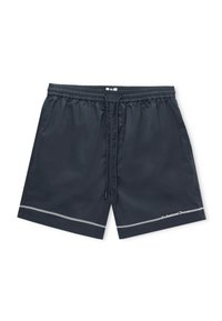 Shorts de bain bleu marine avec taille élastique, cordon central, poches latérales et détail en surpiqûres blanches près de l'ourlet sur la jambe droite.