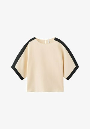 Beżowa bluzka z krótkim rękawem z szerokimi czarnymi paskami biegnącymi od ramion do mankietów rękawów, z okrągłym dekoltem i zapięciem na guziki z tyłu.