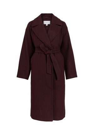 Burgundijas vilnas sajaukuma mēteli ar iegrieztu apkakli, garām piedurknēm un piesaistītu jostu viduklī. Iekļauj sānu kabatas un taisnu griezumu.