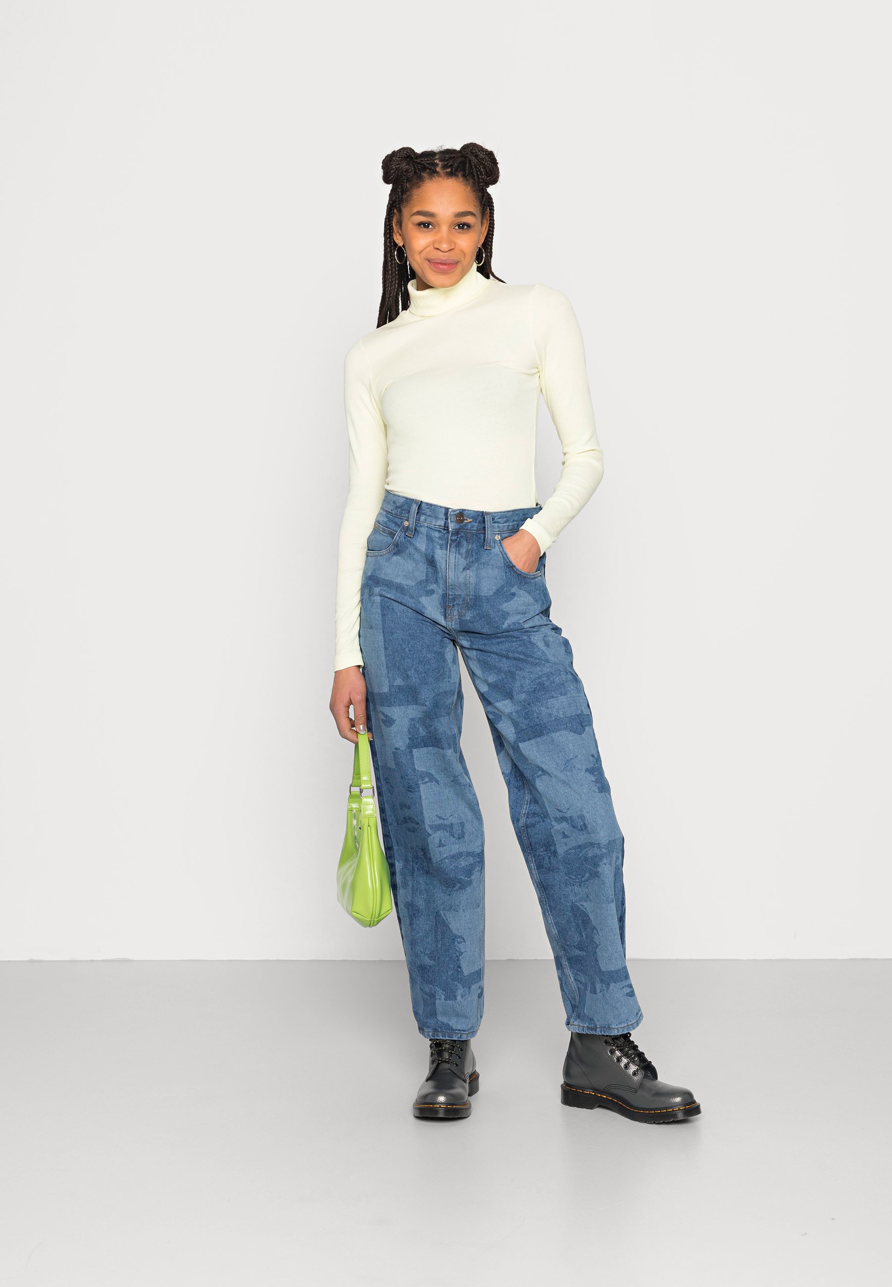 BDG Urban Outfitters PHOTO - Laisvo 
