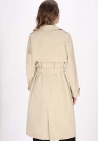 DreiMaster Trenchcoat - light beige