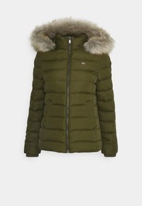 Olivengrøn quilted vinterjakke med frontlynlås, to sidelommer og hætte med falsk pelskant.