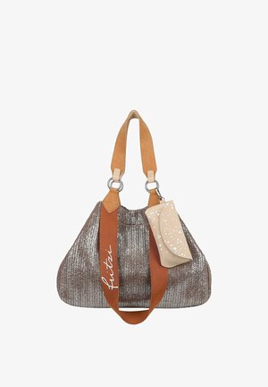Sac à main en tissu tissé marron et beige avec de larges anses en cuir tan, une pochette amovible beige tachetée et une bandoulière marron portant l'étiquette "futiri".