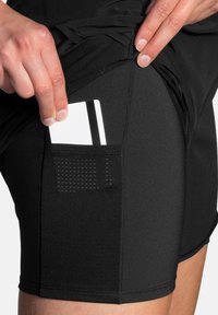 Brooks CHASER 5" 2-IN-1 SHORT - Sportiniai šortai - black