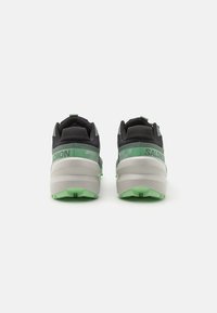 Salomon SPEEDCROSS 6 - Běžecké boty do terénu - black/laurel wreath/green ash