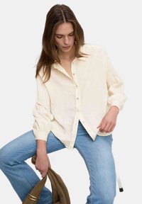Marks & Spencer CRINKLE TEXTURED COLLARED - Overhemdblouse - ivory