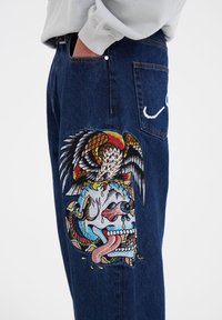 Ed Hardy SKULL SNAKE EAGLE TATTOO GRAPHIC - Jeansy Relaxed Fit