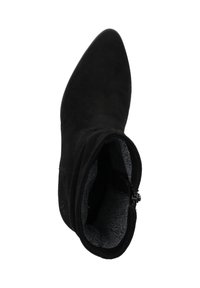 Czarne zamszowe botki za kostkę z ostrym noskiem, w środku wyłożone szarym materiałem, z zamkiem błyskawicznym z boku dla łatwego zakupu.