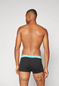 Calvin Klein Underwear MICROFIBRE STRETCH LOW RISE TRUNK 3 PACK  - Culotte - black/light brown/turquoise
