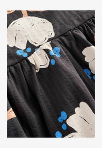 Vybráno, black white