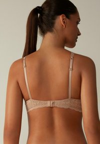 Intimissimi GIORGIA  - Balkonová podprsenka - soft beige