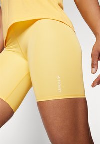 adidas Performance TECHFIT BIKE SHORT LEGGINGS - Leggings - semi spark