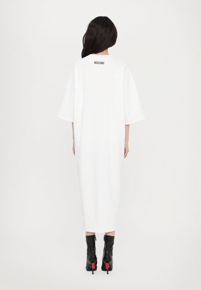 MOSCHINO TERRY JONES - Džersejové šaty - white