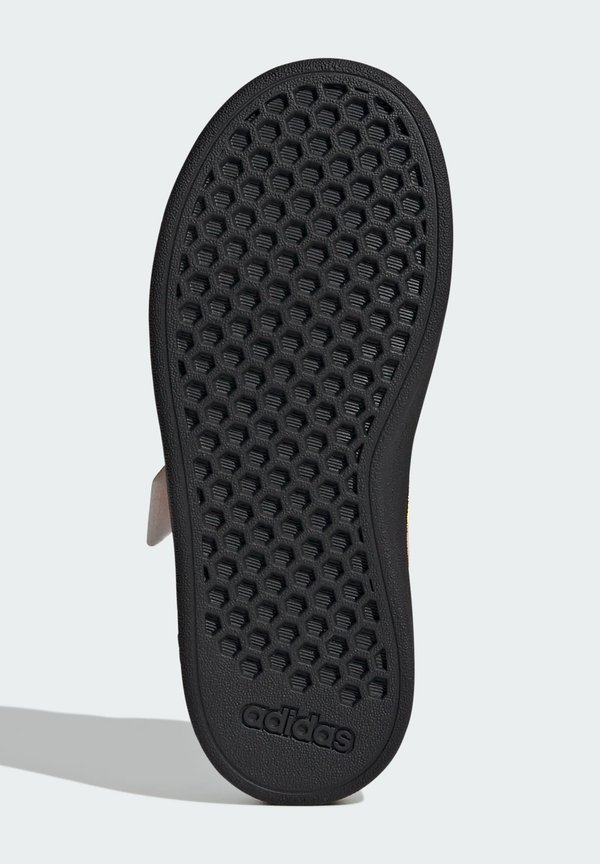 STAR WARS GRAND COURT 2.0 – Laufschuh Straße