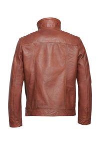 Chaqueta de cuero marrón con un cuello alto, textura suave y costuras visibles. Presenta un diseño simple y clásico sin adornos.